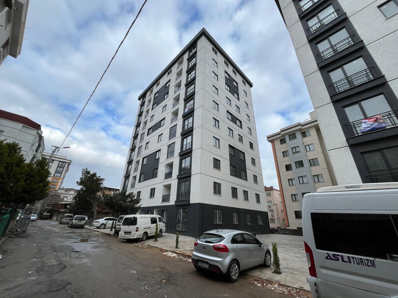 Pendik Çamçeşme'de Satılık 2+1 Kapalı Otoparklı Daire